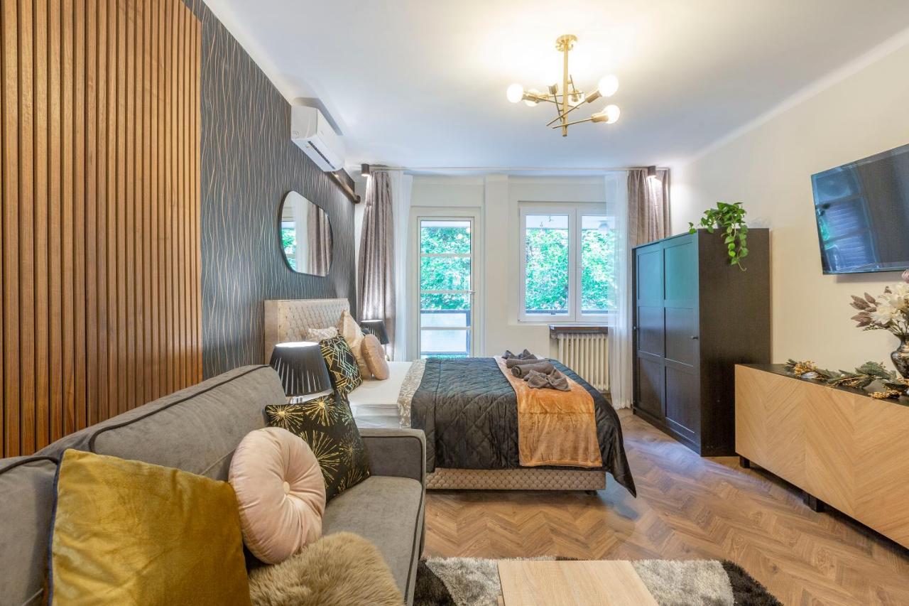 Stylish Quentin Apartment In The King Street Budapest Extérieur photo