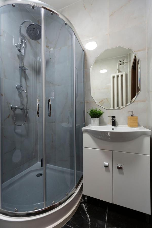 Stylish Quentin Apartment In The King Street Budapest Extérieur photo