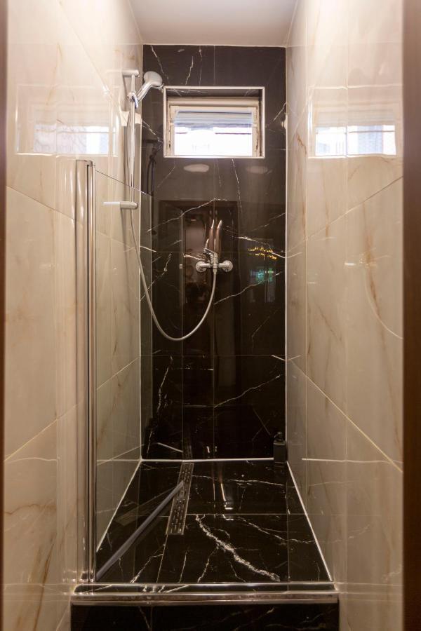 Stylish Quentin Apartment In The King Street Budapest Extérieur photo